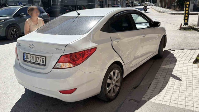 Bolu'da motosiklet ile otomobil çarpıştı, sürücü ve yolcu hafif yaralandı