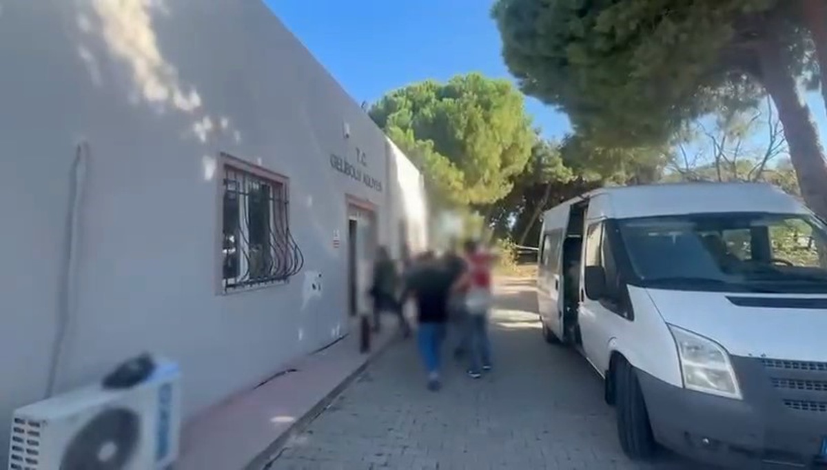 Çanakkale\'de kaçak göçmen operasyonunda 7 organizatörden 5\'i tutuklandı
