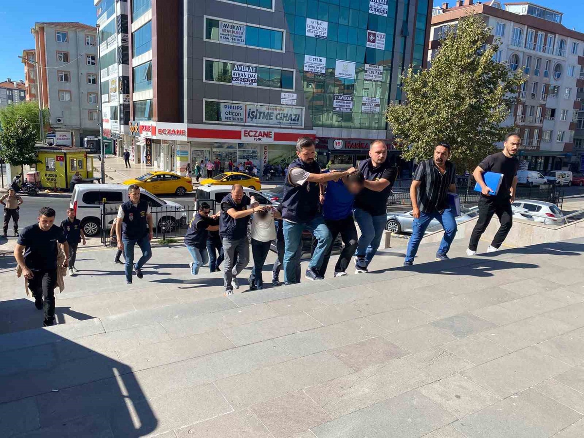 Tekirdağ Çerkezköy\'de ev kurşunlama soruşturmasında 3 şüpheli tutuklandı