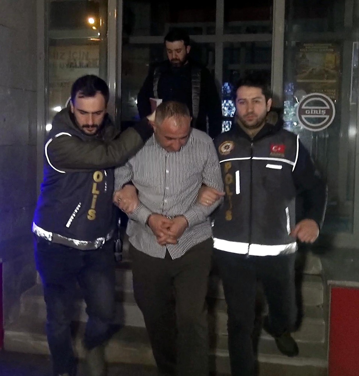 Erzurum\'da cezaevi izninde kuzeninin eşini öldüren sanığa müebbet hapis cezası verildi