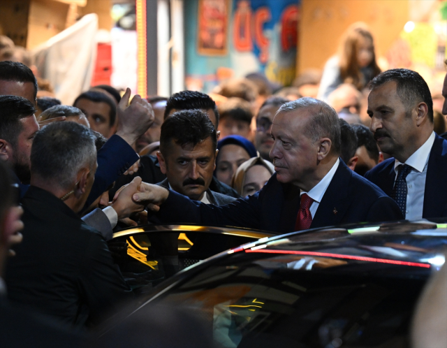 Cumhurbaşkanı Erdoğan, memleketi Güneysu'da: Yaklaşan seçimleri başarıyla atlatacağımıza inanıyorum