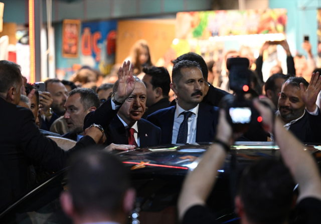 Cumhurbaşkanı Erdoğan, memleketi Güneysu'da: Yaklaşan seçimleri başarıyla atlatacağımıza inanıyorum