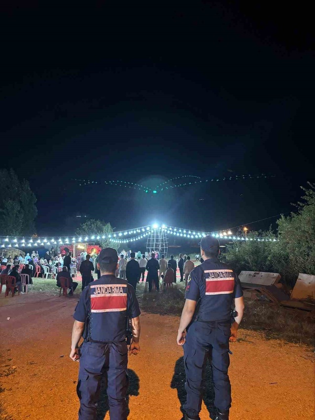 Bilecik Bozüyük'te kına gecesinde ateşli silah uyarısı yapıldı