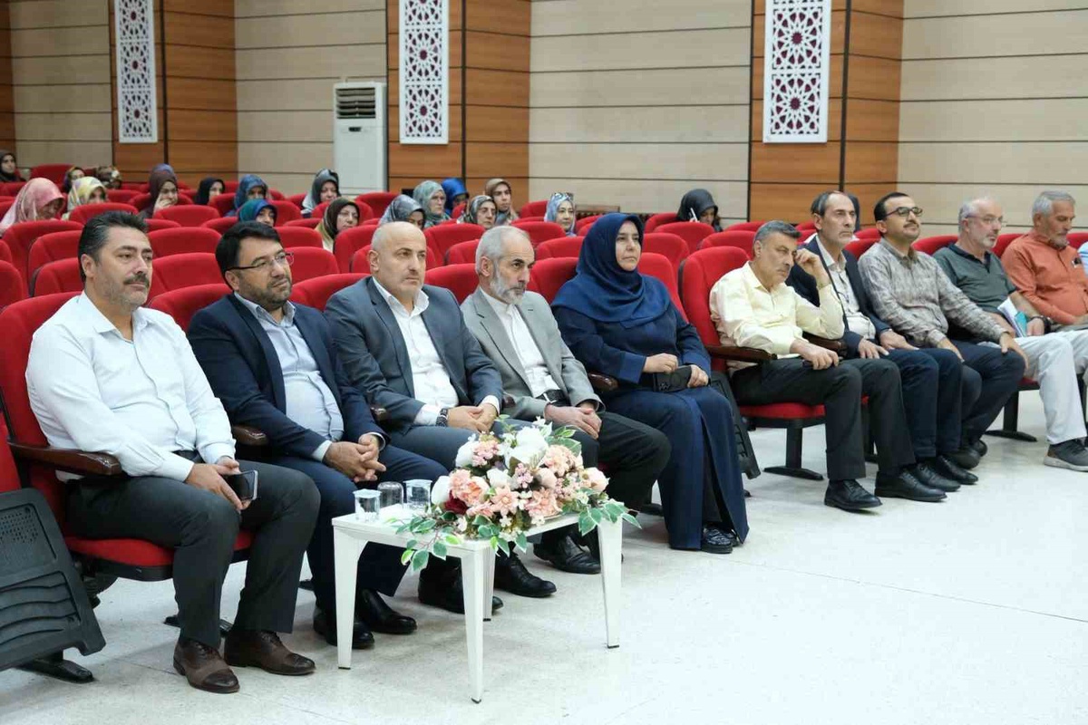 Diyarbakır\'a atanan Erzincan İl Müftüsü Fakirullahoğlu personelle vedalaştı