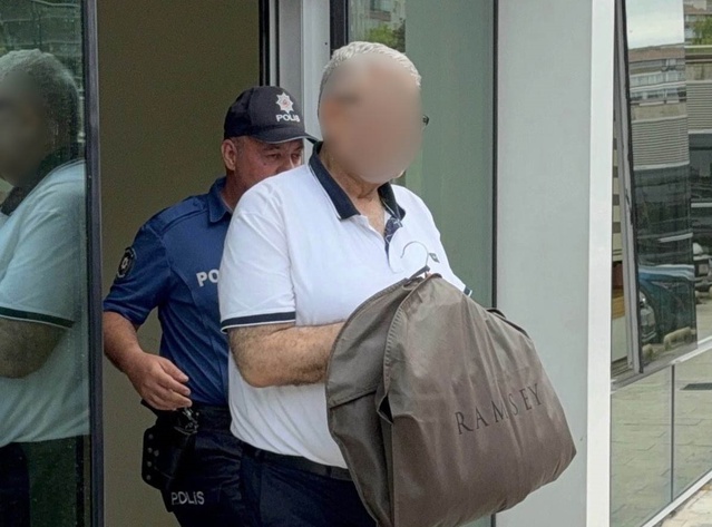 Eski ortağını yaralayan iş adamı ilk duruşmada tahliye edildi