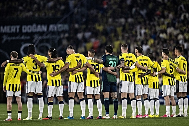 Fenerbahçe'de korkutan sakatlık