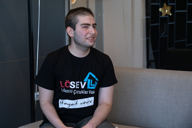 Harvard'a kabul alan lösemi hastası genç, 2 donörün vazgeçmesiyle nakil bekliyor