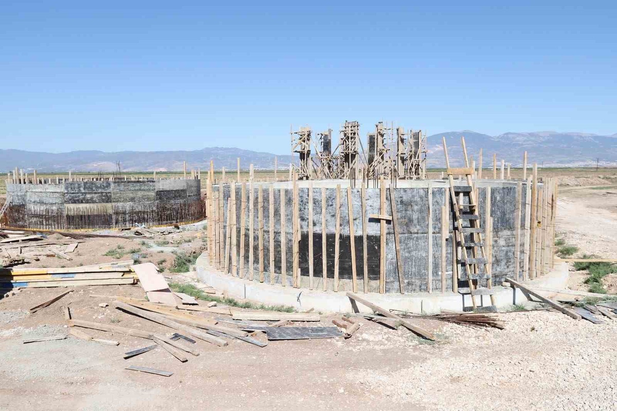Hatay Kumlu\'da atık su arıtma tesisi yüzde 65 seviyesine ulaştı