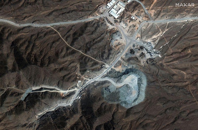 IAEA, İran'ı 20 yıl sonra ilk kez Güvenlik Konseyi'ne sevk etti