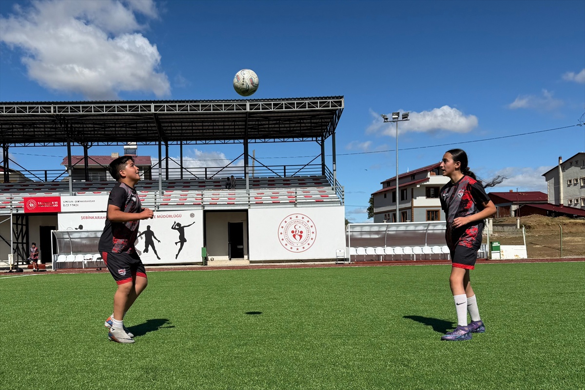 Kardeşini izleyip futbola başlayan Elif Ada, Giresun Sanayispor U15\'e kabul edildi