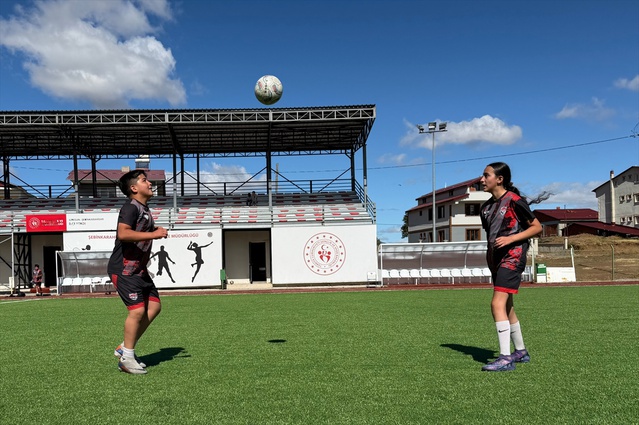 Kardeşini izleyip futbola başlayan Elif Ada, Giresun Sanayispor U15'e kabul edildi