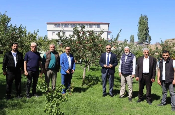 Doğubayazıt Kaymakamı Ayvat, Şeyh Mustafa Tanrıverdi Külliyesi'ni ziyaret etti
