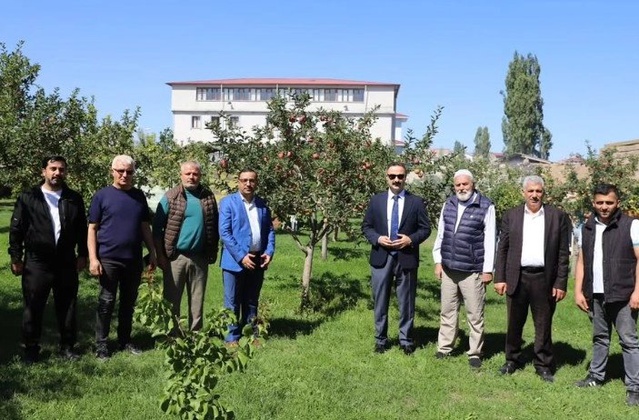 Doğubayazıt Kaymakamı Ayvat, Şeyh Mustafa Tanrıverdi Külliyesi'ni ziyaret etti