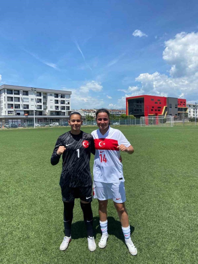 Kayseri Kadın FK'dan iki genç oyuncu U17 Milli Takım kampına davet edildi