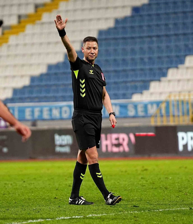 Kayserispor-İstanbulspor maçını Turgut Doman yönetecek