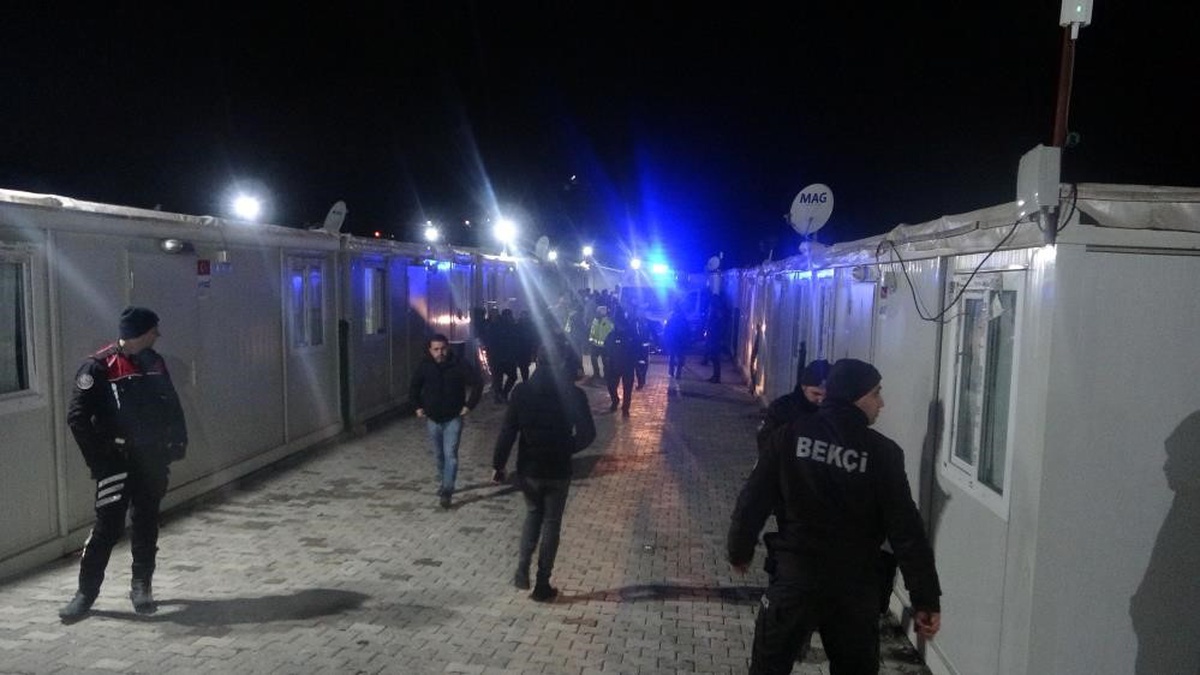 Malatya\'da polise kılıçla saldıran İ.K., 18 yıl 11 ay 15 gün hapis cezası aldı