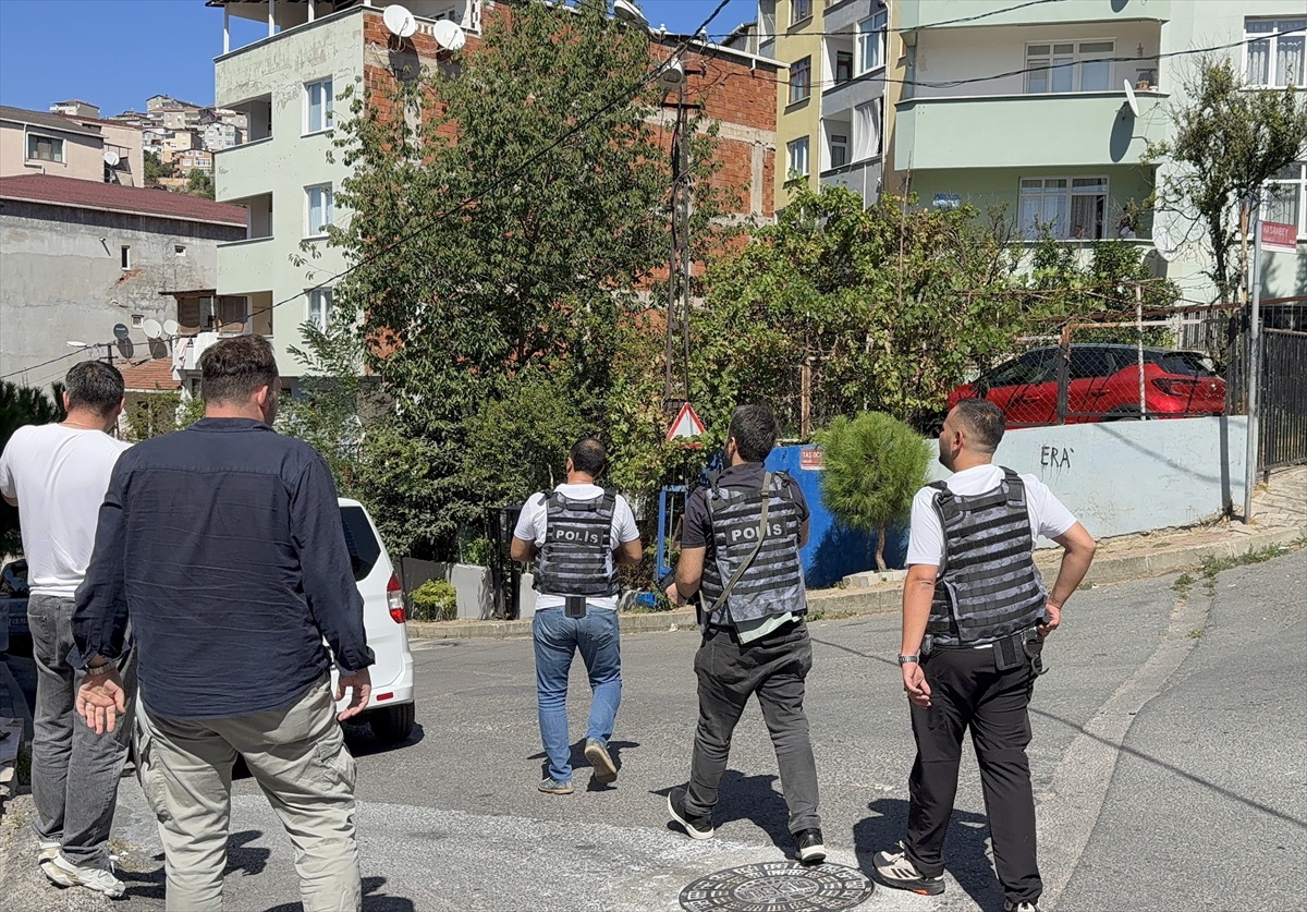 Maltepe Gülsuyu'nda ev sahibi-kiracı kavgasında 2 kişi silahla vuruldu