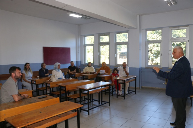 Of'ta öğretmenler yeni eğitim yılı öncesi zümre toplantısında buluştu