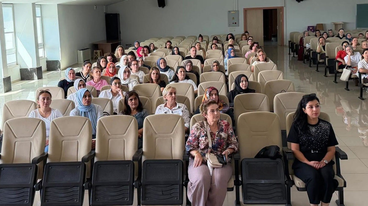 Düzce\'de okul öncesi öğretmenlerine Maarif Modeli eğitimi verildi