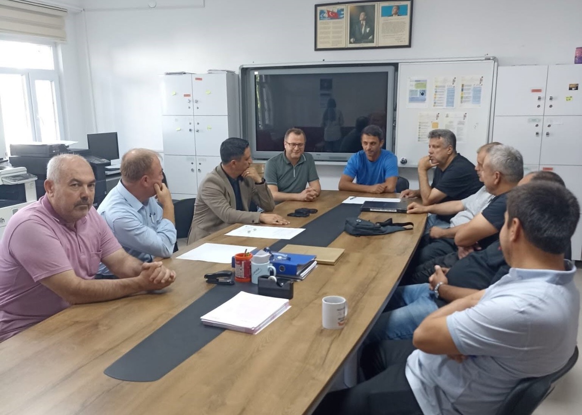 Simav’da yeni eğitim yılı öncesi okullarda hazırlık mesaisi