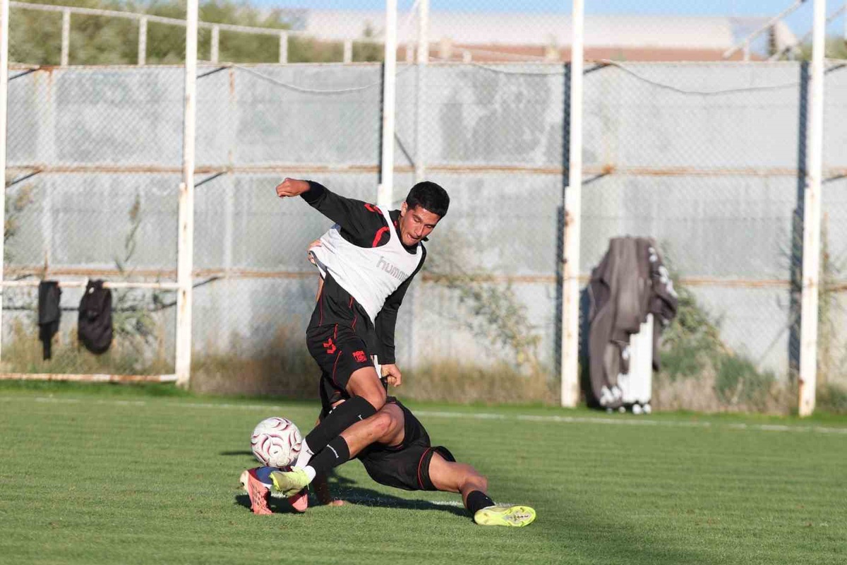Sivasspor, Muğlaspor maçı öncesi taktik çalışmalarını tamamladı