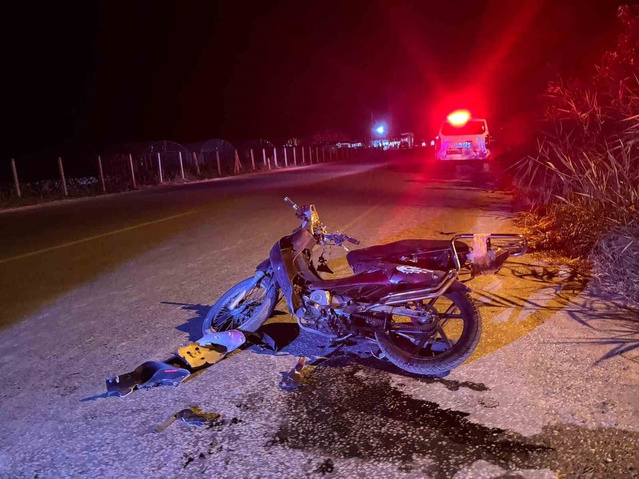 Tavşanlı'da kamyonet ile motosiklet çarpıştı, 2 kişi yaralandı