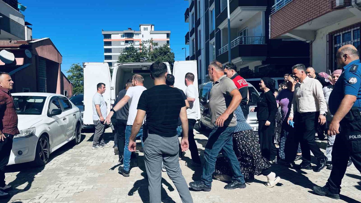 Ünye\'de belediye personeli Murat Kuyu evinde ölü bulundu