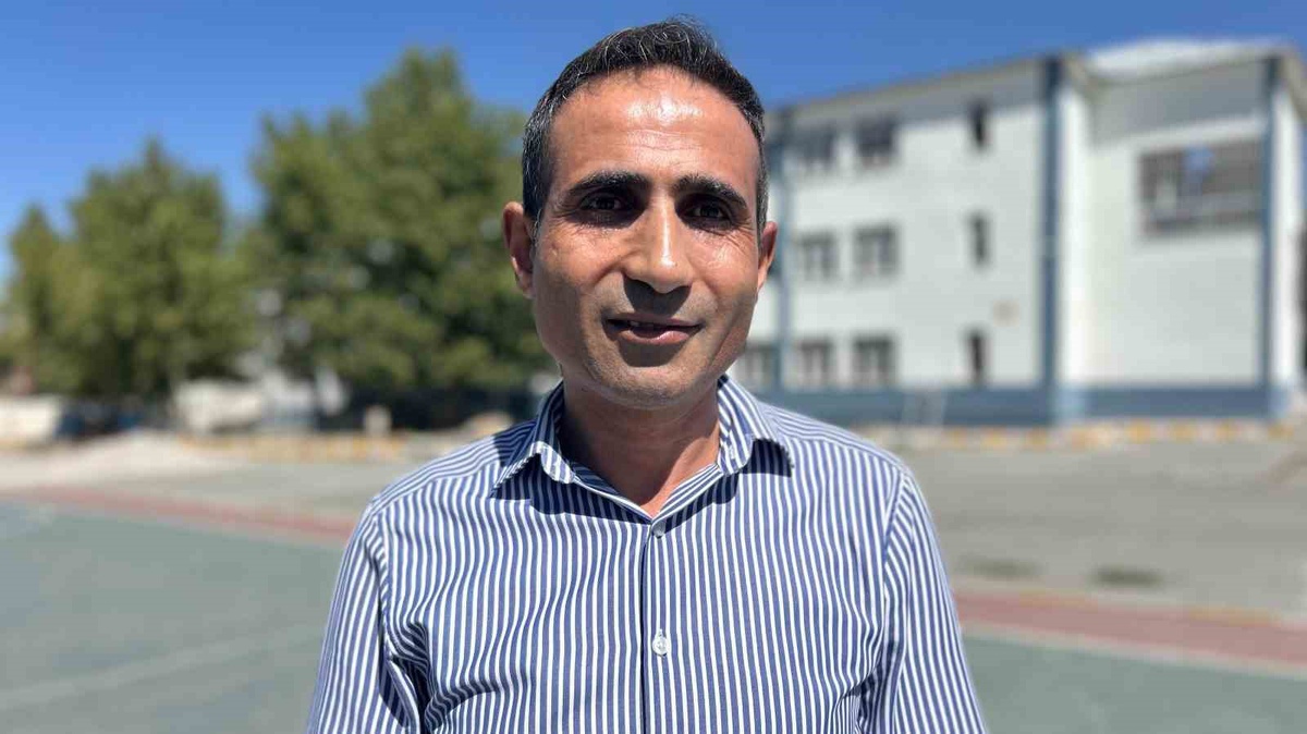 Van’da öğretmenler okulun yükünü birlikte omuzladı