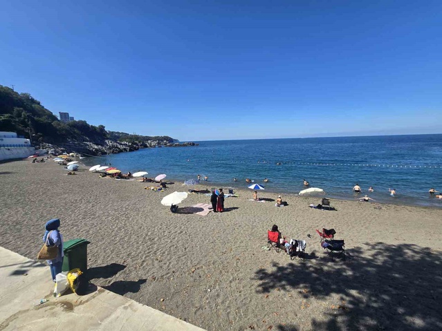 Zonguldak'ta denize girme yasağı sona erdi, Kapuz Plajı'nda 26 derecede yoğunluk