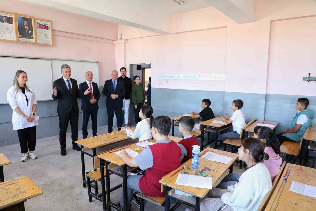 Ağrı\'da 5. sınıf öğrencilerine uyum ziyareti yapıldı