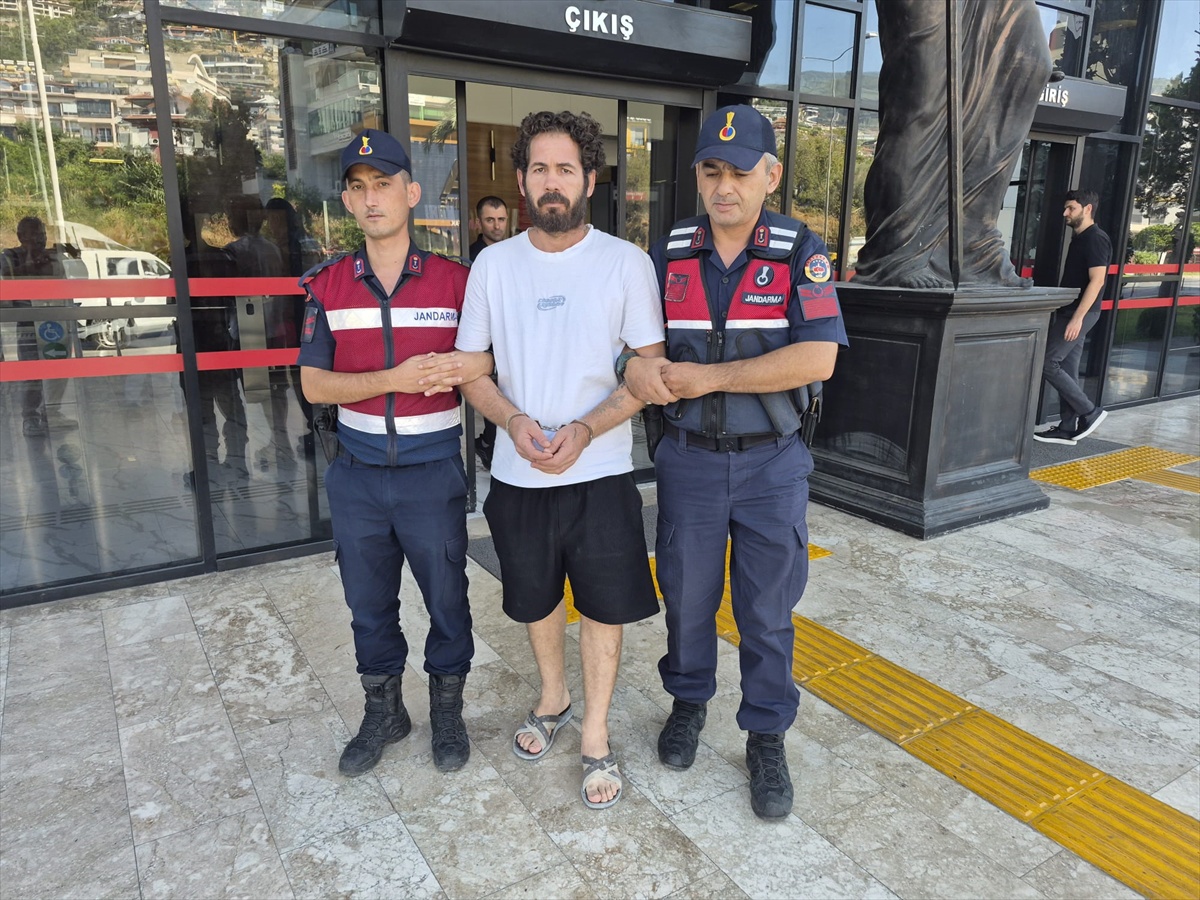Alanya\'da uyuşturucu suçundan firari hükümlü yakalandı