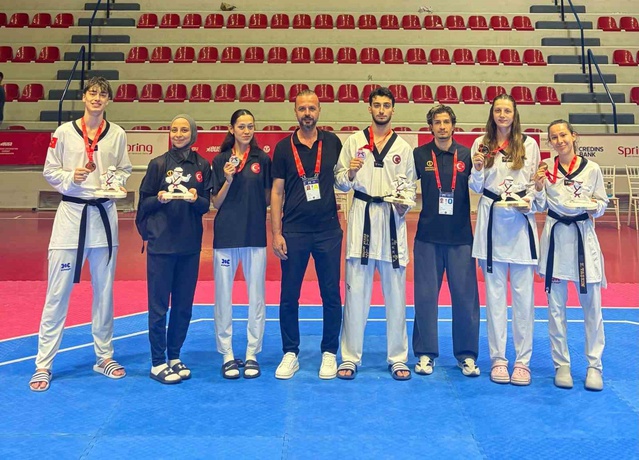 Anadolu Üniversitesi öğrencileri Tiran'da iki Avrupa şampiyonluğu kazandı