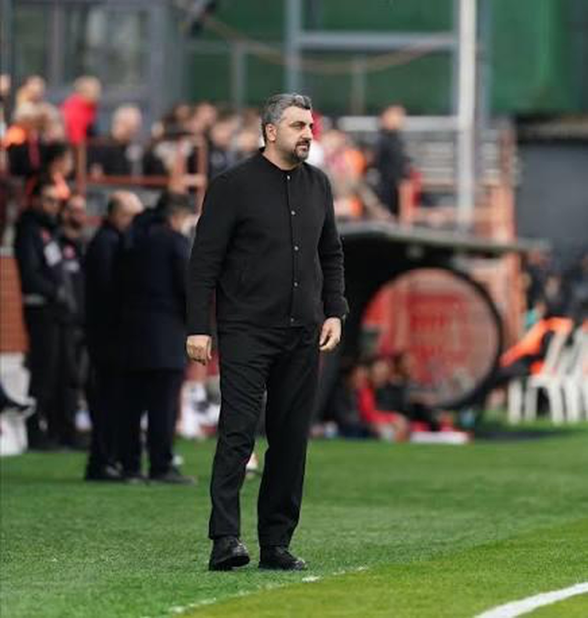 Antalyaspor\'da Sinan Kaloğlu teknik direktör olarak göreve getirildi