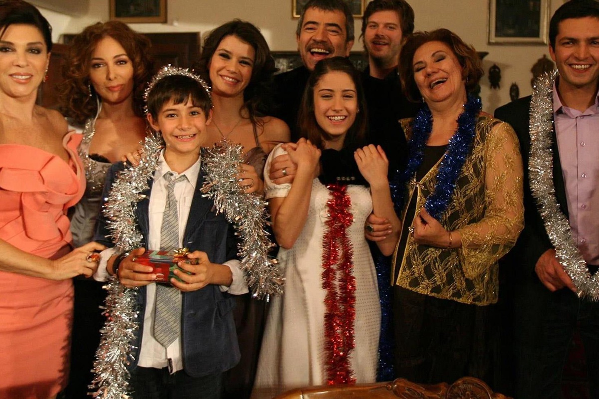 Aşk-ı Memnu\'nun yıldızından kötü haber: Konuşma ve yazma yeteneğini kaybetti