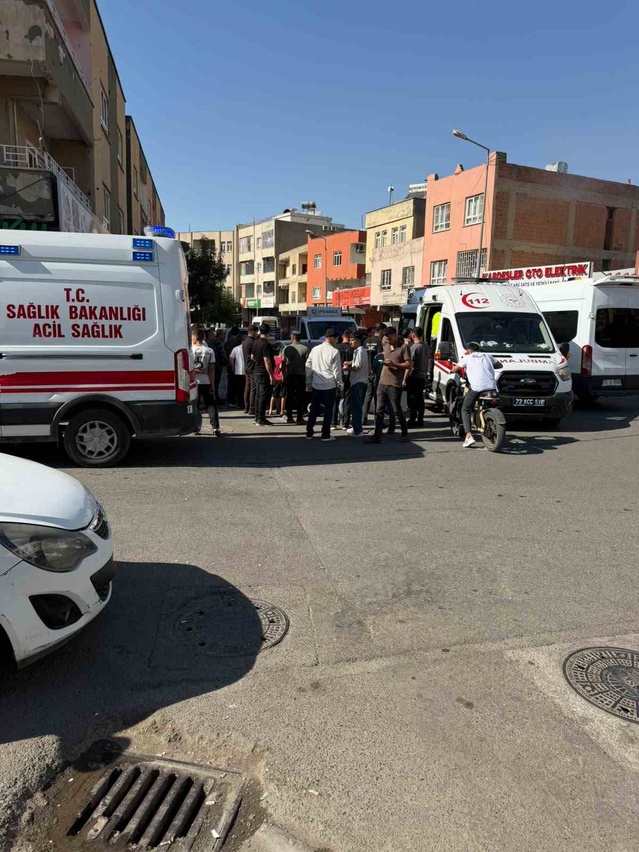 Batman Şirinevler'de iki motosiklet çarpıştı, 2 sürücü yaralandı