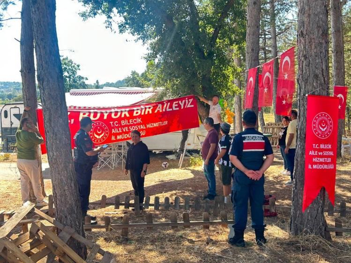 Bilecik\'te 30 aile telefonları bırakıp doğada buluştu