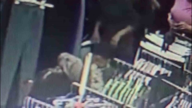 Hatay Dörtyol'da boğazına jelibon kaçan 3 yaşındaki çocuk heimlich manevrasıyla kurtarıldı