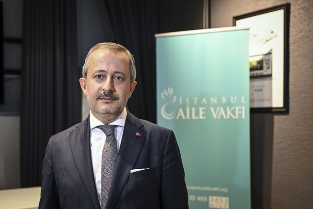 Aile Vakfı'ndan LGBT uyarısı, cinsiyet değişikliği yaşı için 25 sonrası çağrısı