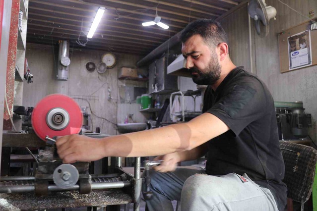 Sivas'ta 150 yıllık bıçakçılık geleneği dördüncü nesle emanet edildi