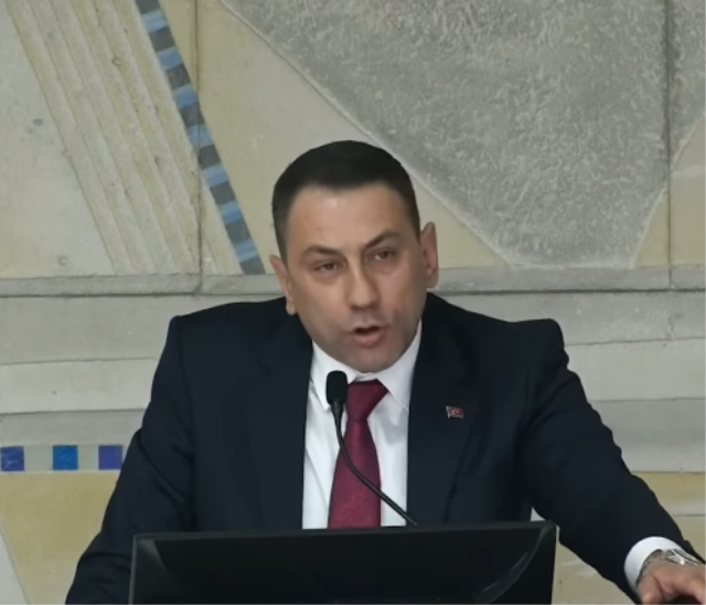 Balıkesir'de CHP'den kopan isimler Başkan Akın'ı eleştirince AK Parti'nin diline düştü