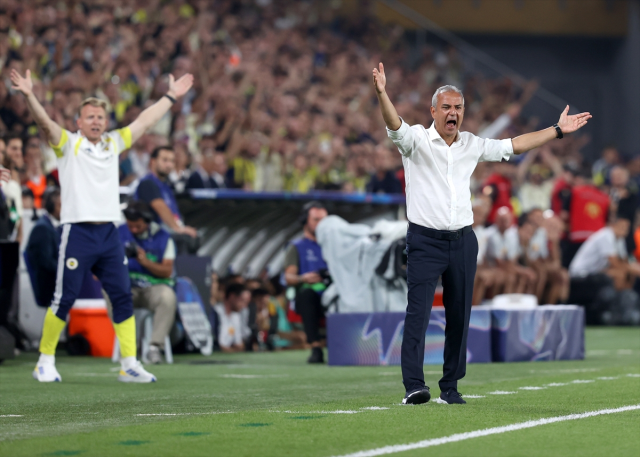 Dünya basını Fenerbahçe'yi konuşuyor! Bir gecede yaşananlara inanamadılar