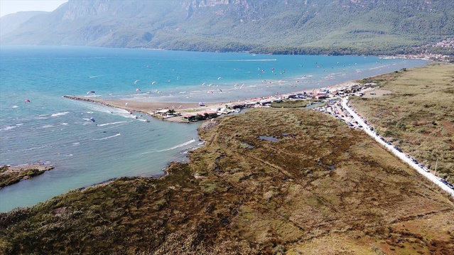Muğla Akyaka'da 28 ülkeden 92 sporcu Formula Kite Avrupa Şampiyonası'nda yarışıyor