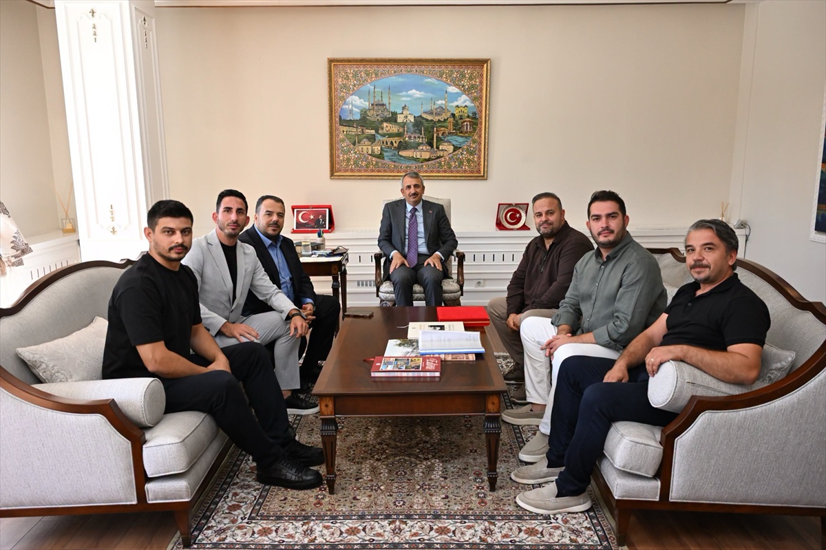 Edirne Valisi Sezer, Tuncaspor yöneticilerinden bilgi aldı