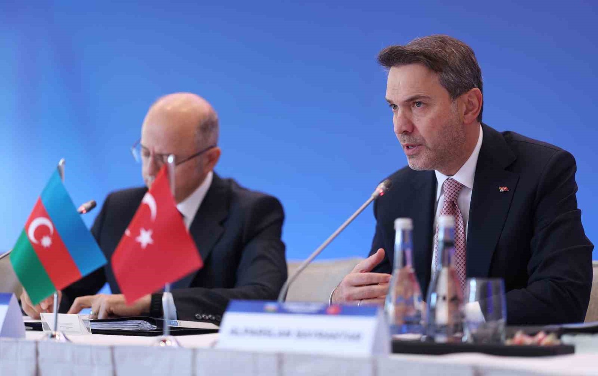 Bayraktar, yeşil elektrik projesini \'elektriğin TANAP\'ı\' olarak nitelendirdi