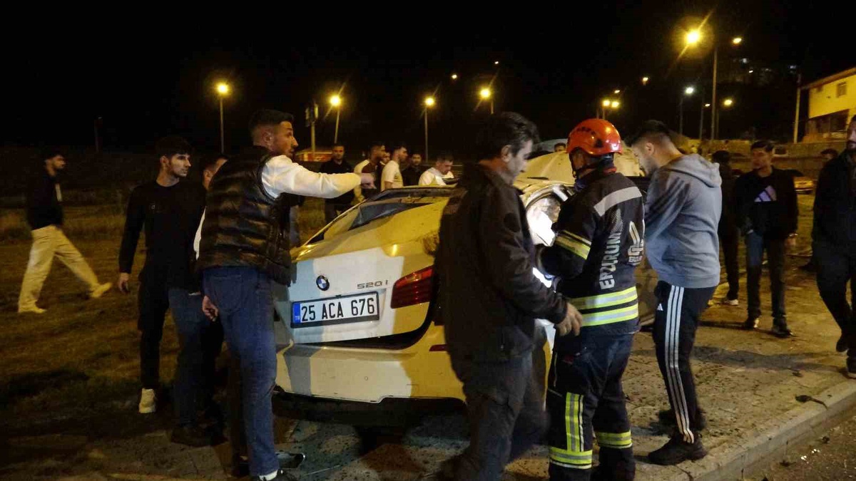 Erzurum Palandöken\'de otomobil takla attı, 1\'i ağır 4 kişi yaralandı