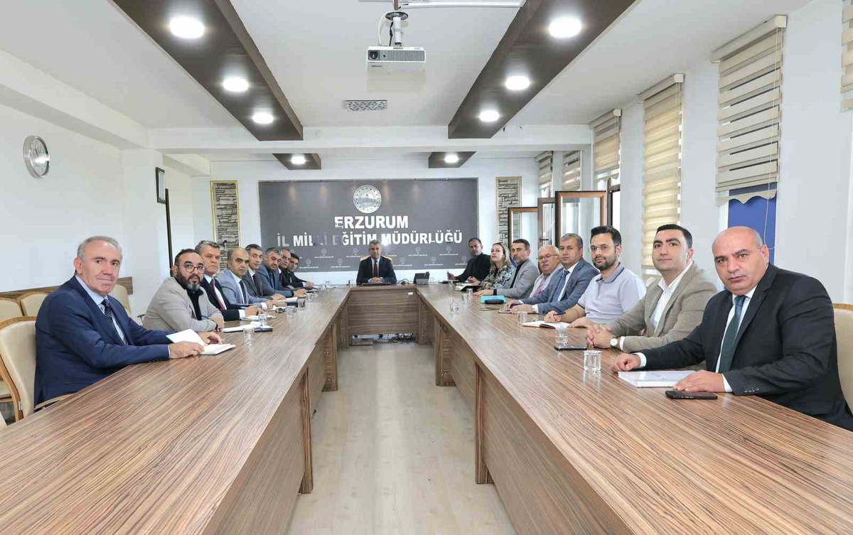 Erzurum\'da yeni eğitim yılı hazırlıkları İl Milli Eğitim Müdürlüğünde masaya yatırıldı