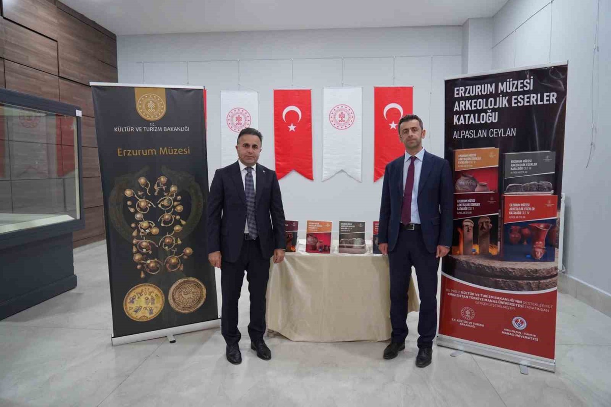 Erzurum\'da dört ciltlik arkeolojik eserler kataloğunun tanıtımı yapıldı