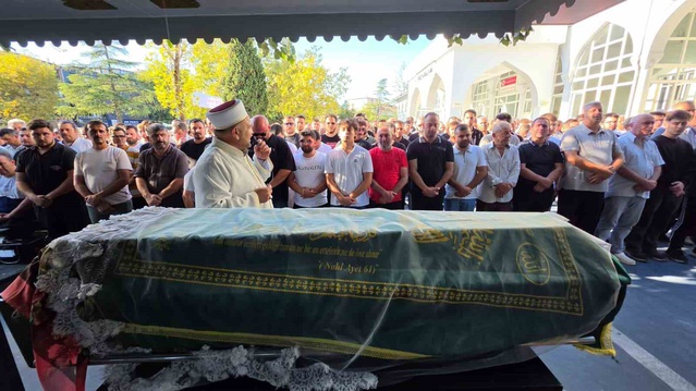 Sakarya'da otomobilin çarptığı 23 yaşındaki Begüm Fil'in ölümüne ilişkin sürücü tutuklandı