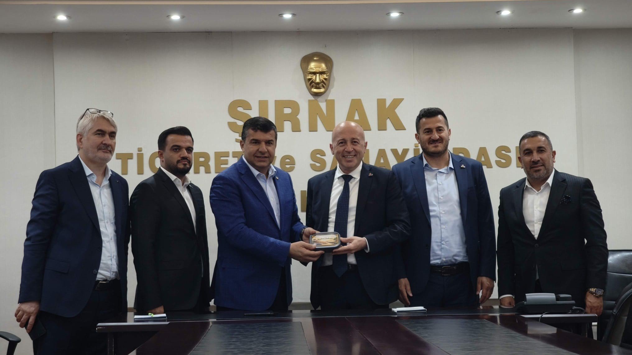 DAİB heyeti Şırnak'ta ihracat için Habur ve Valiliği ziyaret etti
