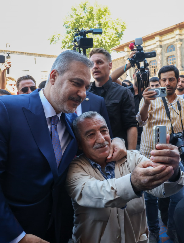 Hakan Fidan'dan Diyarbakır'da 'süreç' mesajı: Sorunlar diyalogla çözülmeli
